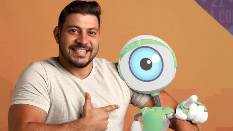 Caio e sua ameaça diária de desistir do BBB21 (foto: Globo/João Cotta)