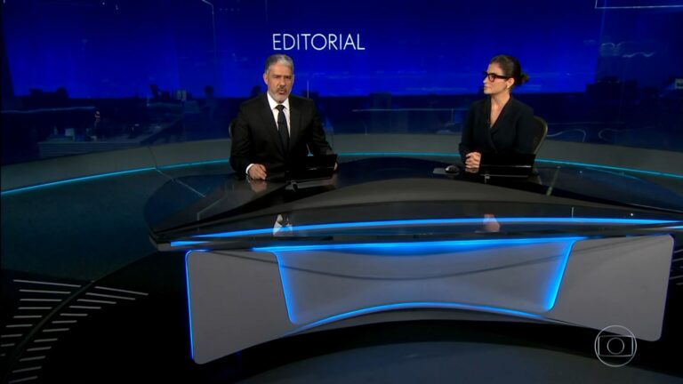 Jornal Nacional foi exibido com abertura diferente neste sábado (19) (foto: Globo/Reprodução)