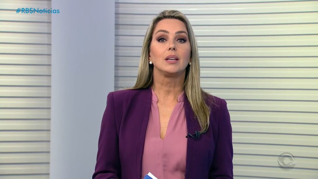 Carla Fachim pediu demissão de afiliada da Globo após 25 anos (foto: Reprodução/RBS TV)