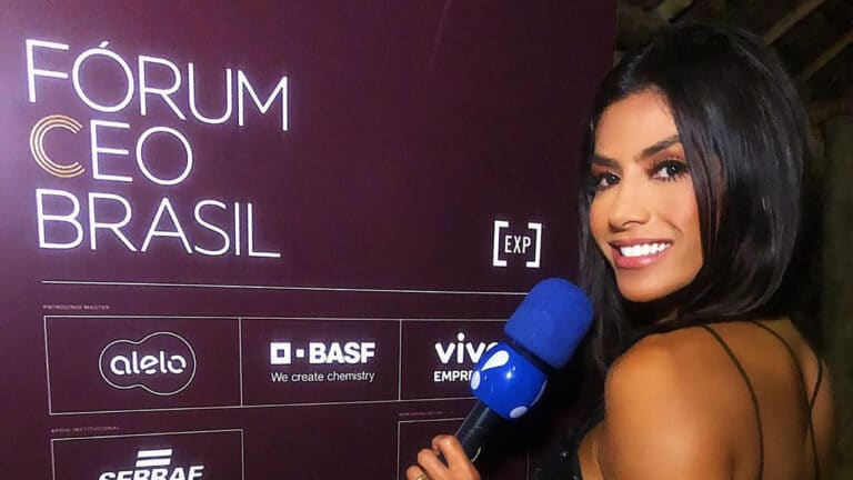 Flávia Noronha diz que pediu demissão porque a RedeTV! cortou seu salário (foto: Reprodução)