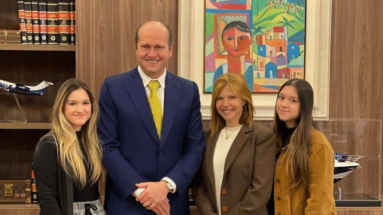 As filhas do apresentador Gugu Liberato estariam insatisfeitas com a administração do inventário (foto: Divulgação)