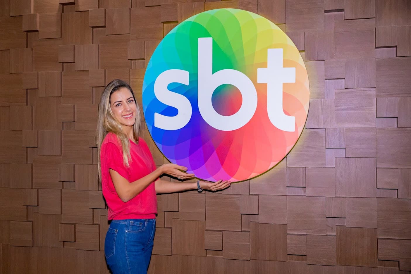 SBT fecha acordo para transmissão da Champions League na TV aberta