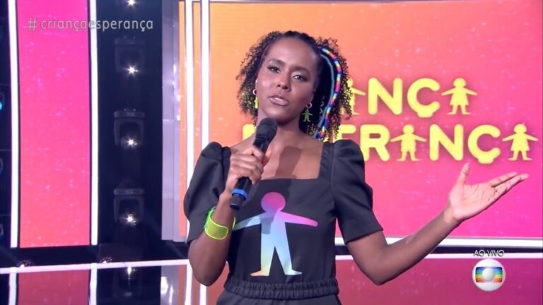 Maju Coutinho foi uma das apresentadoras do Criança Esperança 2021 (foto: Reprodução/TV Globo)