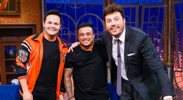 Matheus e Kauan foram os convidados de Danilo Gentili no The Noite (foto: Lourival Ribeiro/SBT)