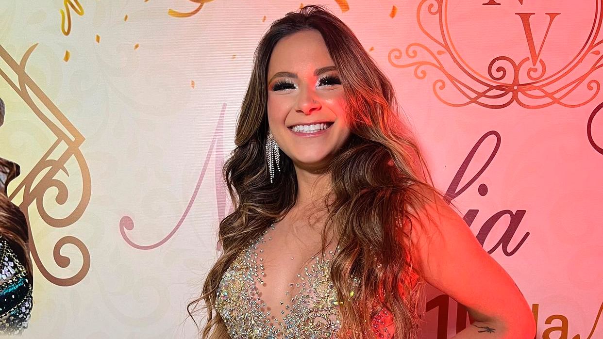 Nathalia Valente desabafa após descobrir críticas sobre festa