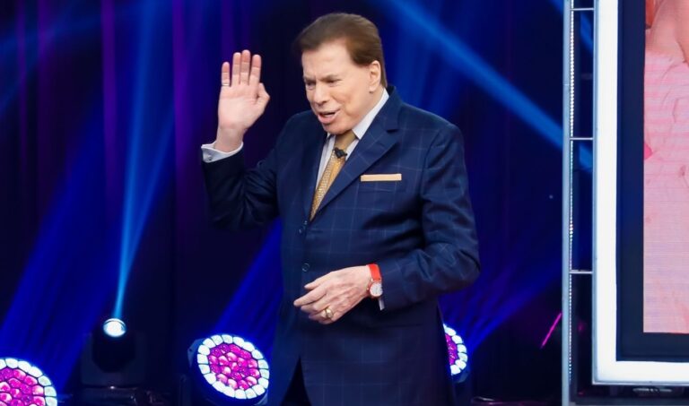 Silvio Santos no estúdio do Roda a Roda Jequiti