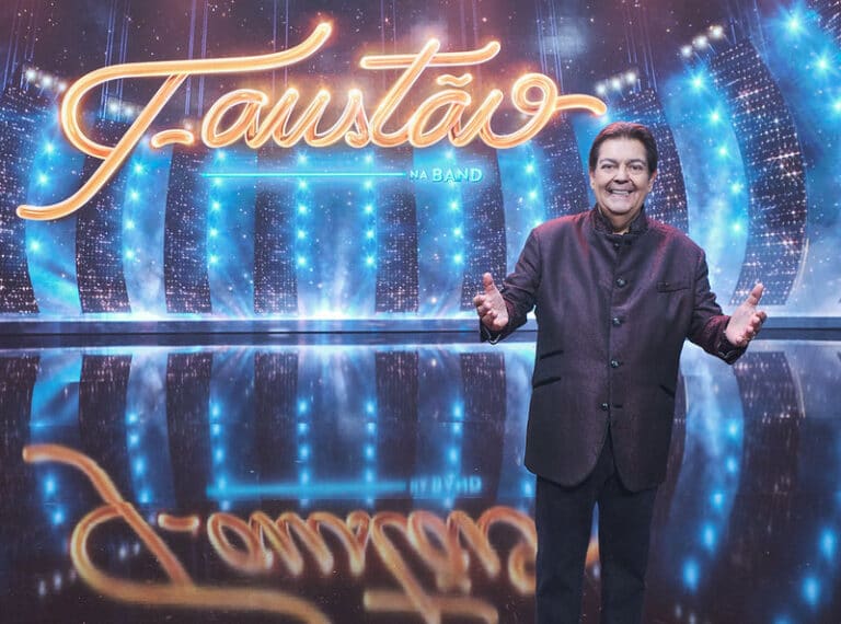 Imagem com foto de Fausto Silva, o Faustão