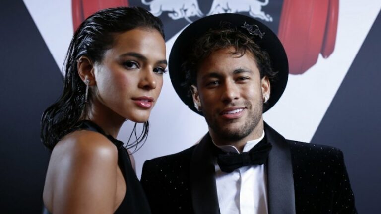 Imagem com foto de Bruna Marquezine e Neymar