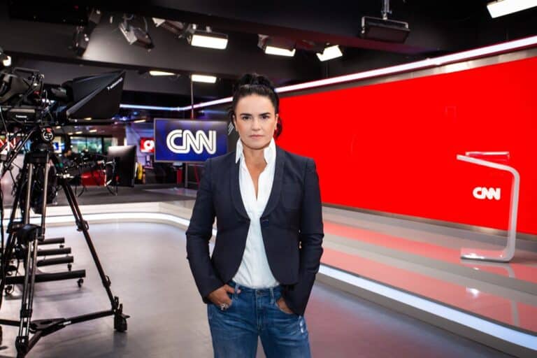 Imagem com foto de Renata Afonso, CEO da CNN Brasil