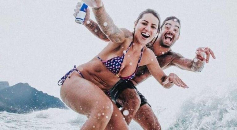 Foto de Leticia Bufoni e Pedro Scooby na praia