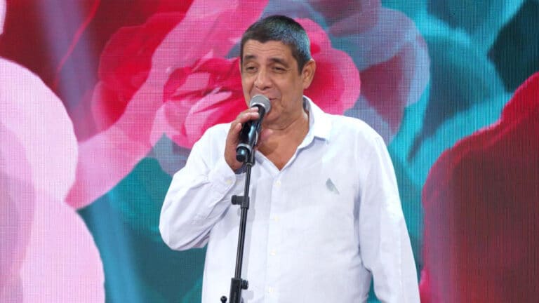 Imagem com foto do cantor Zeca Pagodinho