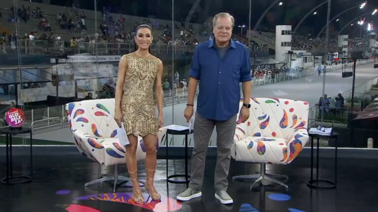 Foto de Michelle Barros e Chico Pinheiro na cobertura do Carnaval 2022