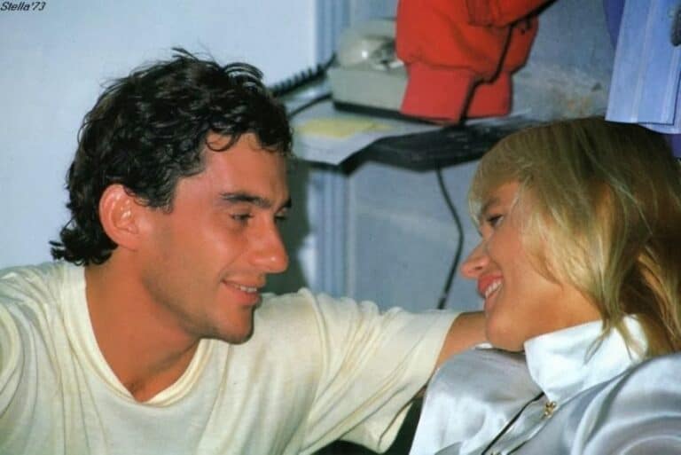 Foto da apresentadora Xuxa Meneghel ao lado de Ayrton Senna