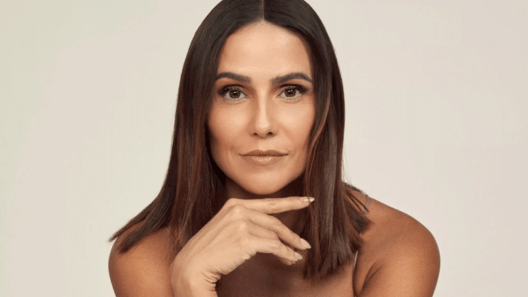 Foto da atriz Deborah Secco