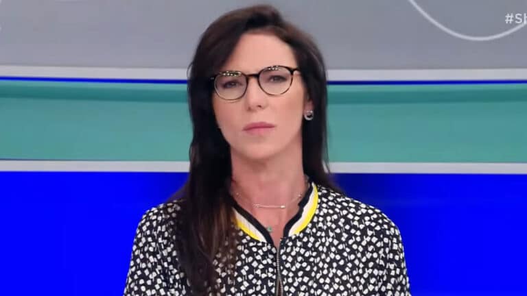 Imagem com foto de Glenda Kozlowski durante o programa Show do Esporte