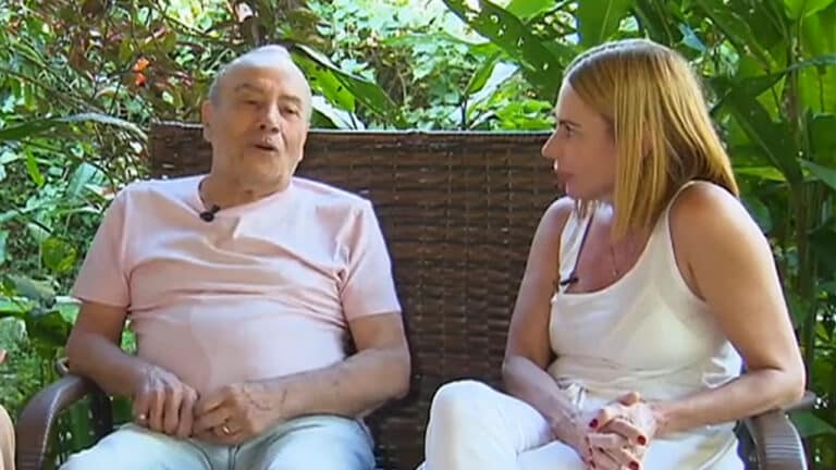 Imagem com foto de Stênio Garcia e Marilene Saade em entrevista para a Record