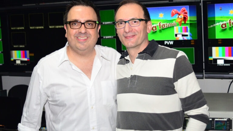 Imagem com foto do diretor Rodrigo Carelli e do apresentador Britto Jr.