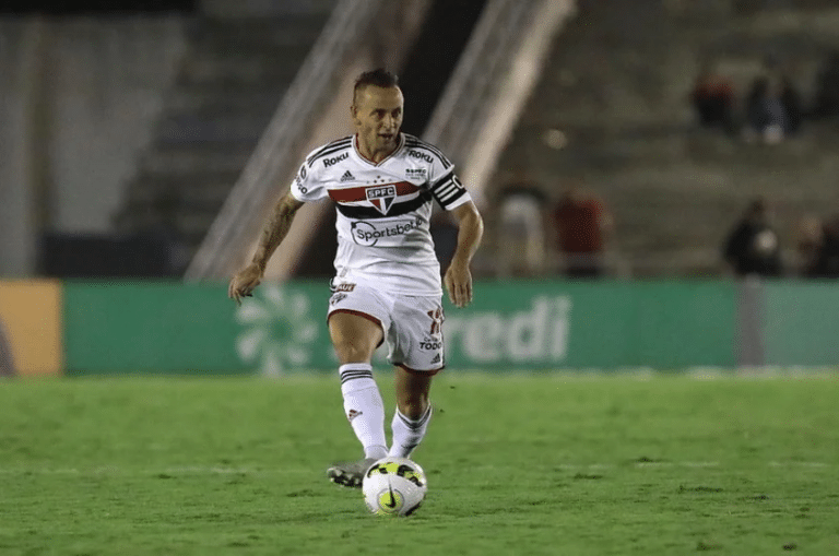 Foto do jogador Rafinha, nova contratação da Globo