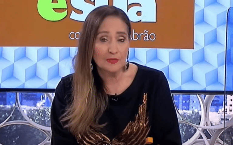 Foto de Sonia Abrão, que saiu em defesa de Sabrina Sato