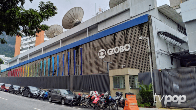 Imagem com foto da sede do Jornalismo da Globo no Rio de Janeiro