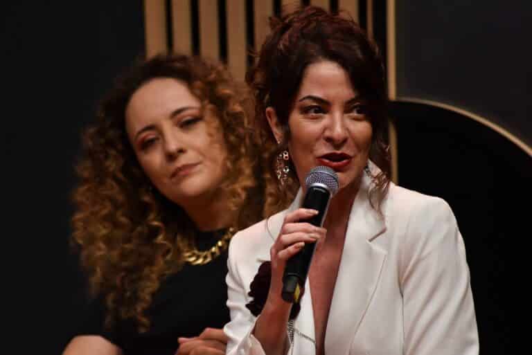 Foto de Ana Paula Padrão e Marisa Mestiço no MasterChef Brasil