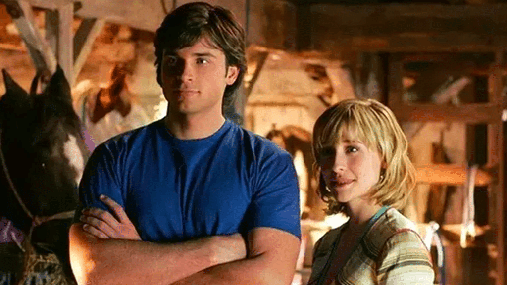 Imagem com foto dos atores Tom Welling e Allison Mack em cena da série Smallville, exibida pelo SBT