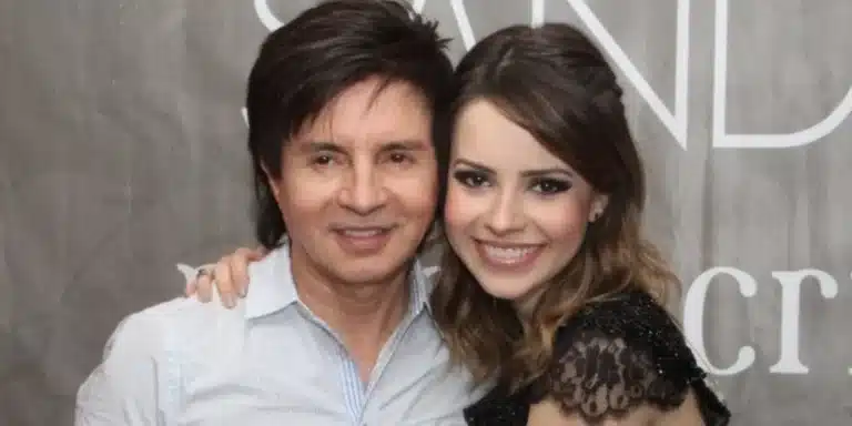 Foto Sandy em show com Xororó