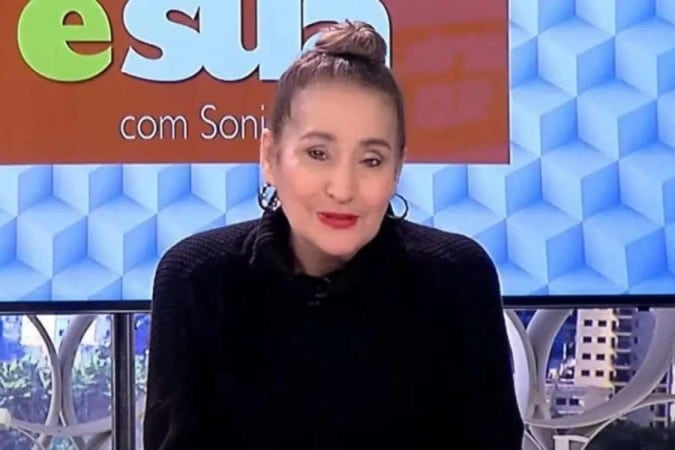 Foto Sonia Abrão na RedeTV!