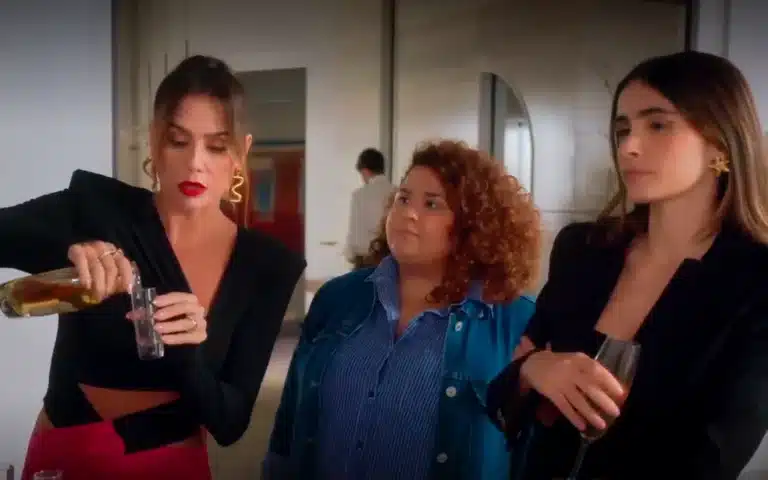 Lara prepara uma festa de reencontro com seis amigas em Elas por Elas