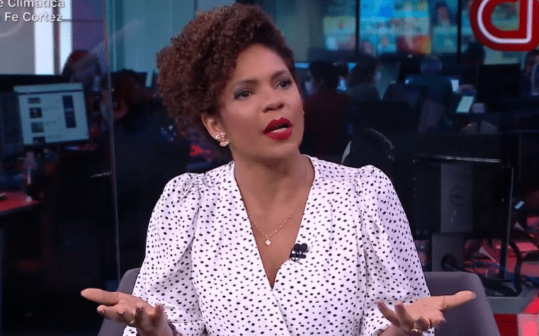 Foto de Luciana Barreto, apresentadora da CNN Brasil