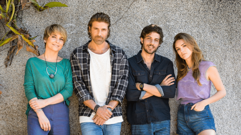 Os atores Cláudia Abreu, Reynaldo Gianecchini, Chay Suede e Isabelle Drummond, que viveram os protagonistas de A Lei do Amor, trama fracassada da Globo