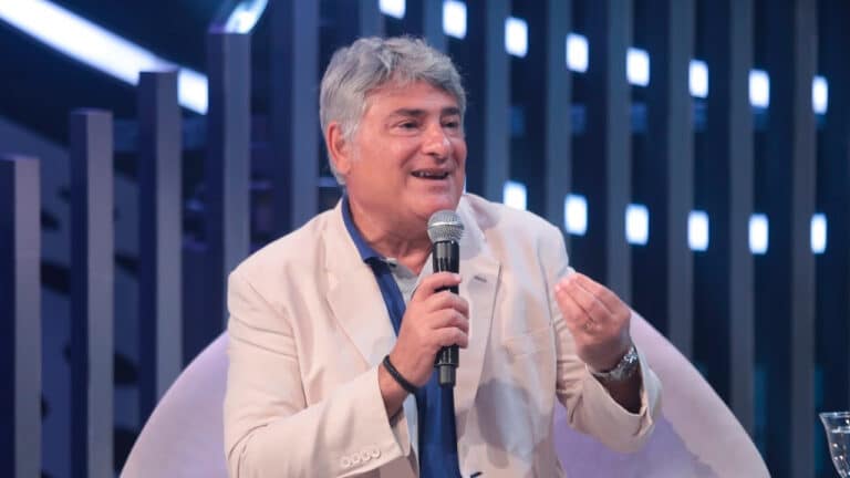 Cléber Machado durante participação no Programa Raul Gil