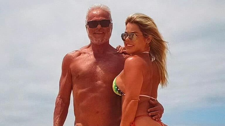 Cristianne Moliterno e Kadu Moliterno em foto na praia