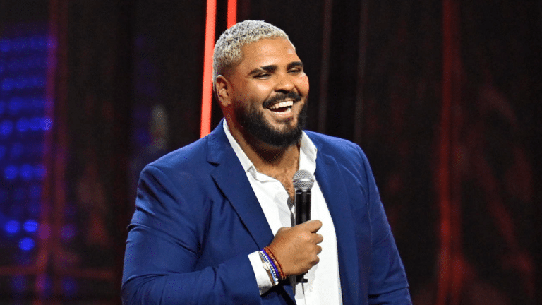 Paulo Vieira durante apresentação no Upfront Globo 2024