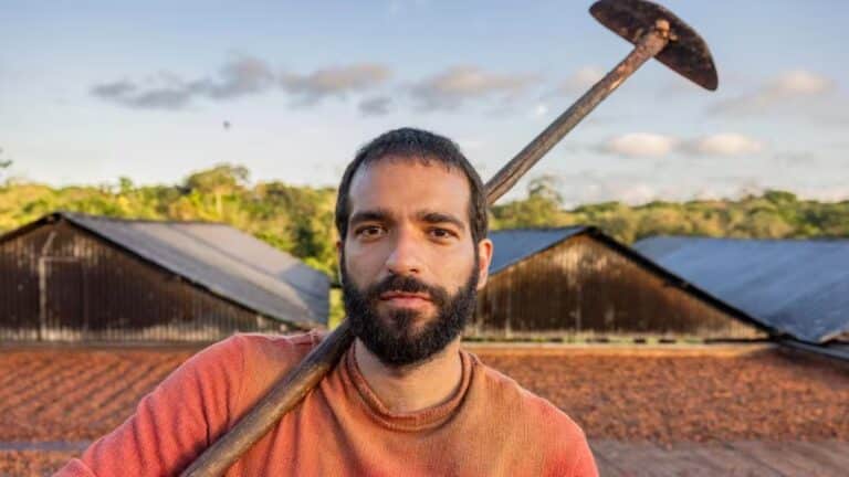 Foto de Humberto Carrão como José Inocêncio na primeira fase de Renascer