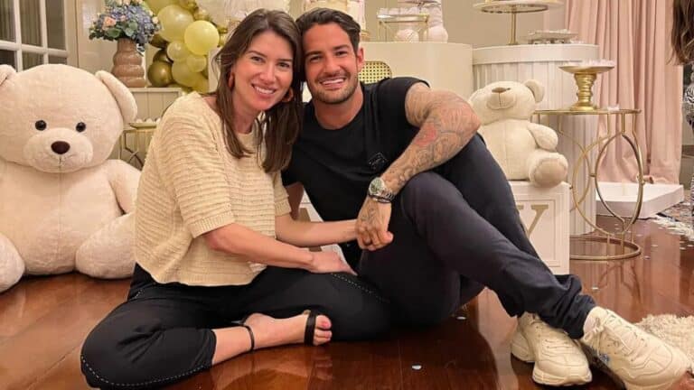 Foto de Rebeca Abravanel e Alexandre Pato