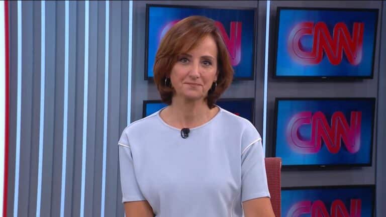 Foto da apresentadora Thais Herédia, da CNN Brasil