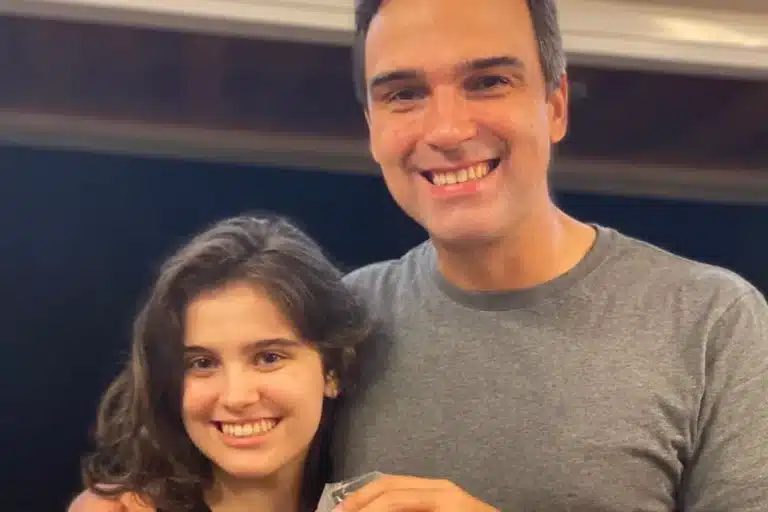 Foto de Valentina Schmidt, filha de Tadeu Schmidt