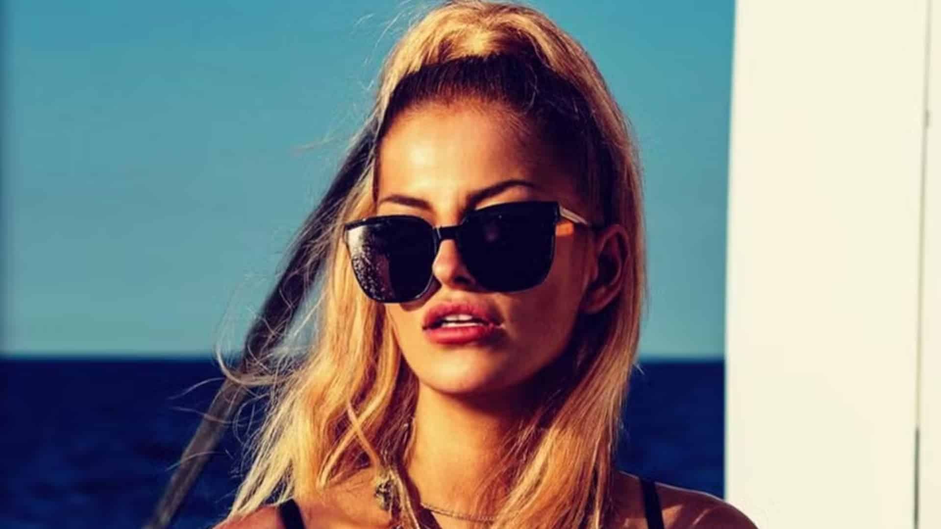 Princesa alemã se torna a primeira da família real europeia a posar nua na  Playboy