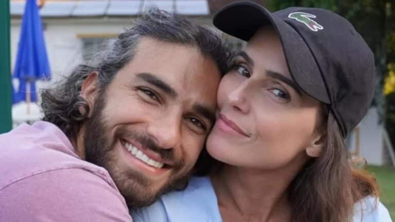 Foto de Deborah Secco e Hugo Moura