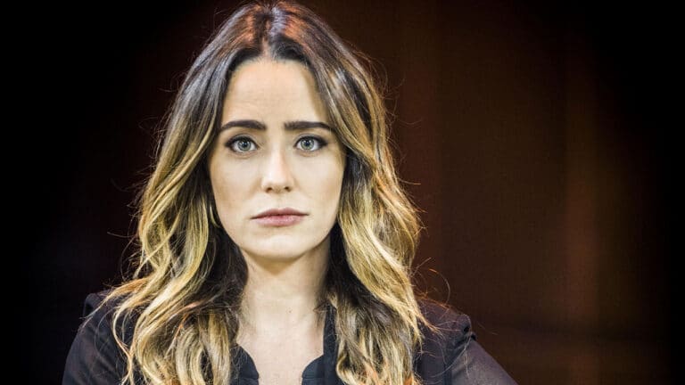 Fernanda Vasconcellos como Bruna da novela Haja Coração