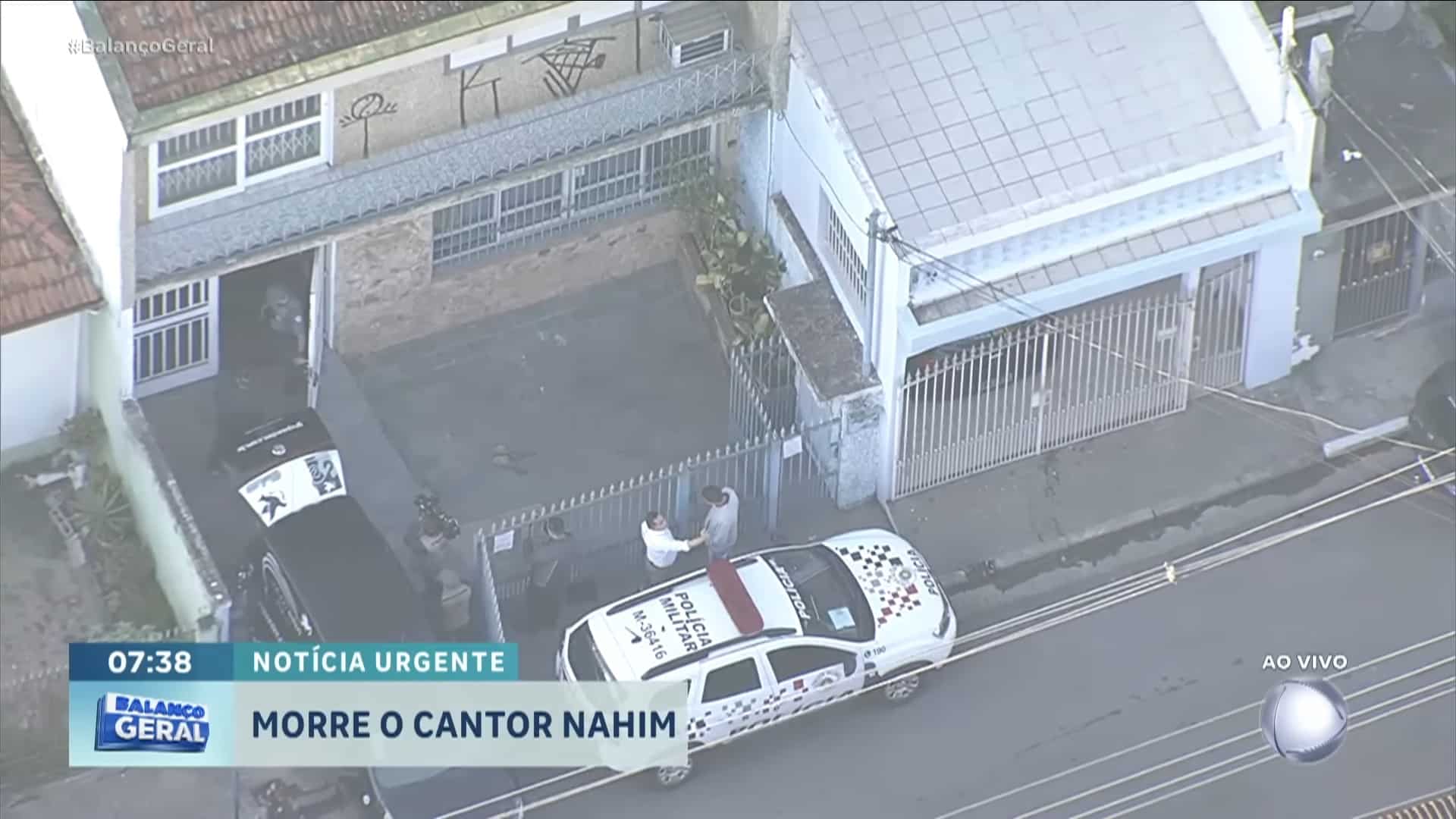 Foto do Balanço Geral Manhã durante a cobertura da morte do cantor Nahim