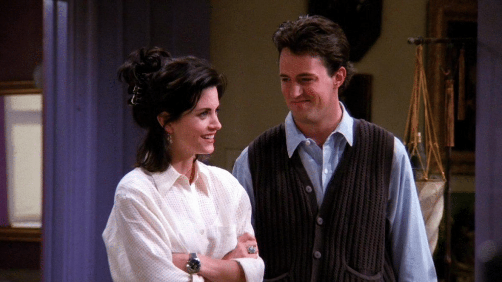 Monica e Chandler em cena de Friends