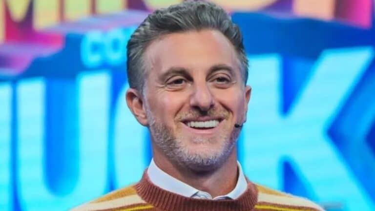 Foto de Luciano Huck no Domingão