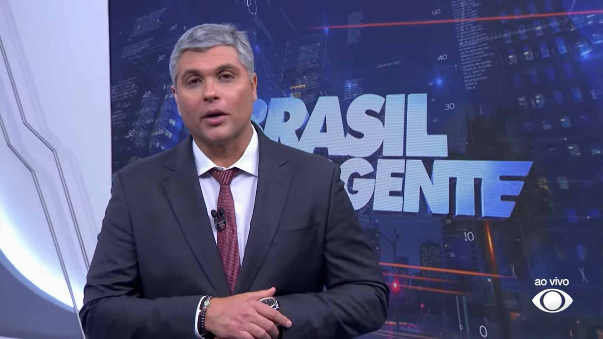 Foto de Joel Datena apresentando o Brasil Urgente