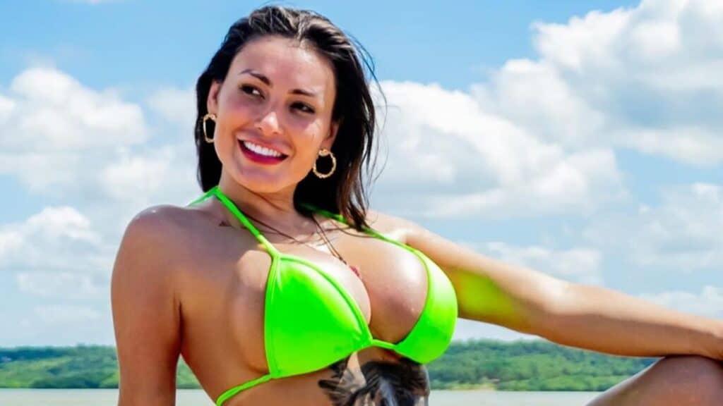 Foto de Andressa Urach de biquíni