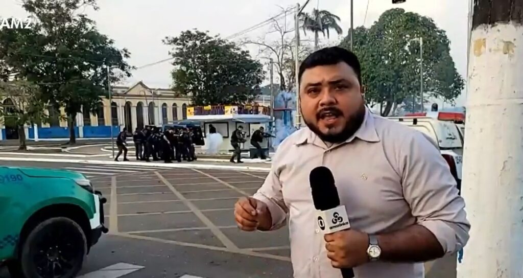 Foto de jornal da Globo no Amazonas