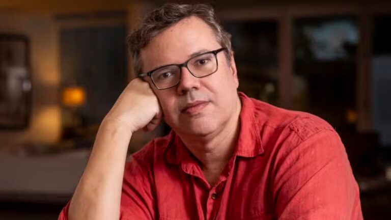 Foto de João Emanuel Carneiro, autor de Mania de Você