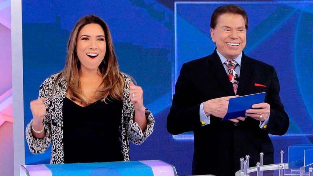 Foto de Patricia Abravanel ao lado de Silvio Santos