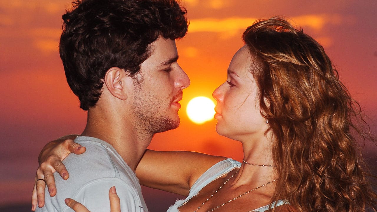 Duda (Daniel de Oliveira) e Bel (Mariana Ximenes) na novela Cobras & Lagartos